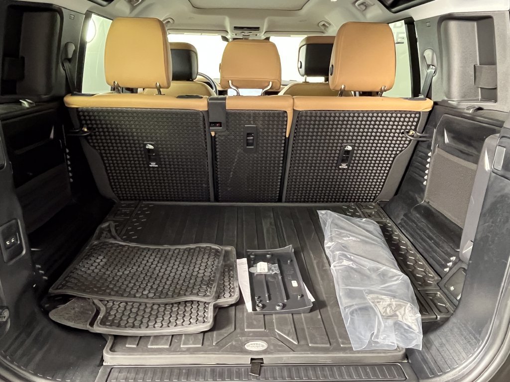 Used 2026 Land Rover Defender 110 S AWD/4WD image 16