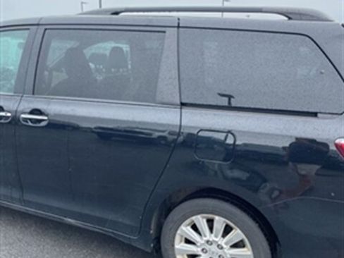 Used 2015 Toyota Sienna XLE w/ XLE Navigation Package AWD/4WD image 6