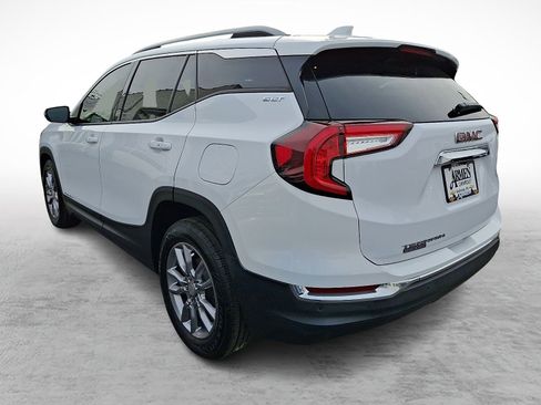 Certified 2022 GMC Terrain SLT image 5