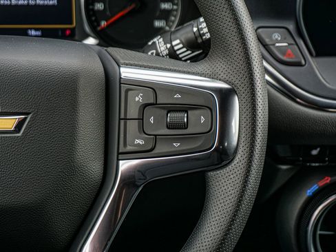 New 2025 Chevrolet Blazer LT w/ Convenience Package image 24