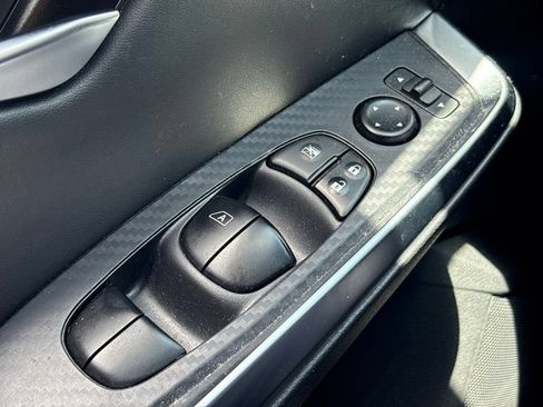 Used 2024 Nissan Sentra SR FWD image 24