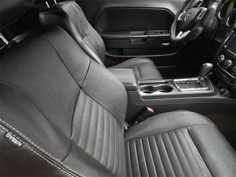 Used 2012 Dodge Challenger SXT Plus image 9