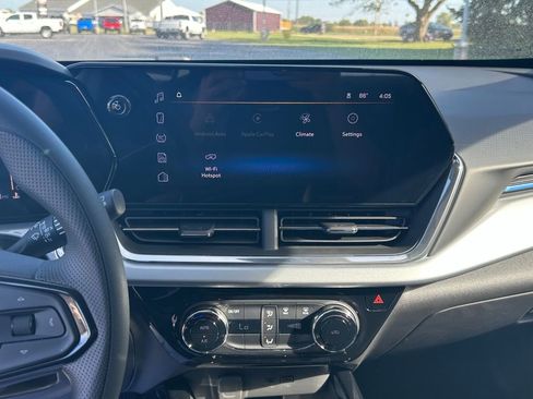 New 2025 Chevrolet Trax LT image 23