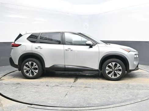 Used 2023 Nissan Rogue SV image 8