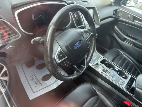 Used 2019 Ford Edge SEL w/ Equipment Group 201A image 9