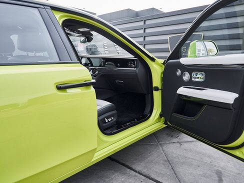 Used 2025 Rolls-Royce Ghost Black Badge image 21