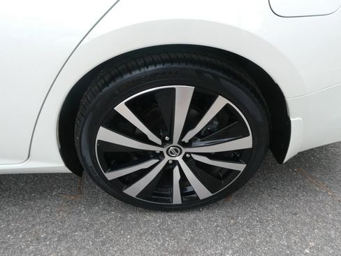 Used 2019 Nissan Altima 2.5 Platinum FWD image 36