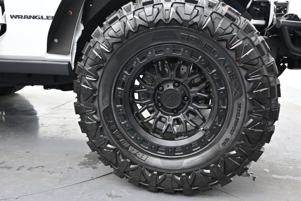 Used 2015 Jeep Wrangler Sport AWD/4WD image 7