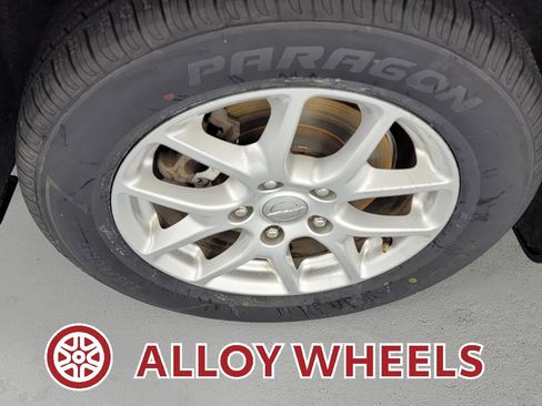 Used 2020 Chrysler Pacifica Touring-L image 10