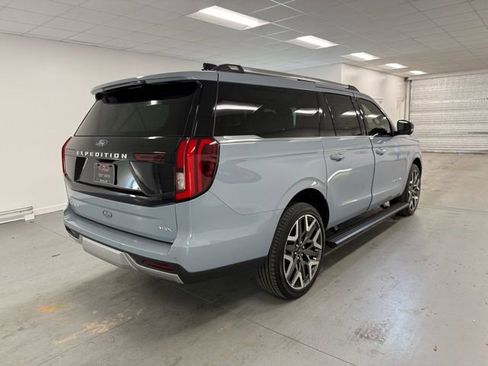 New 2026 Ford Expedition Platinum image 7