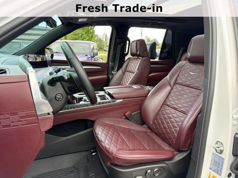 Used 2025 Cadillac Escalade Sport w/ Touring Package AWD/4WD image 14