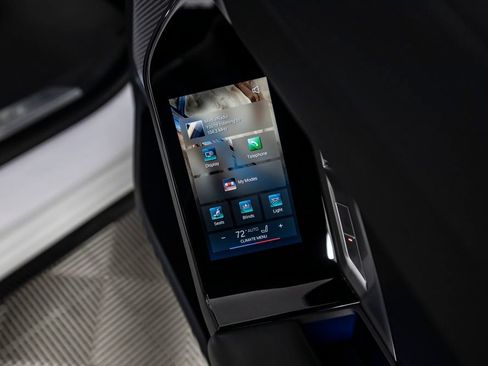 Used 2023 BMW i7 xDrive60 AWD/4WD image 20