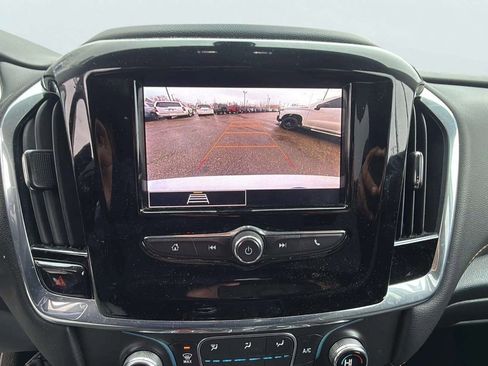Used 2020 Chevrolet Traverse LS image 12