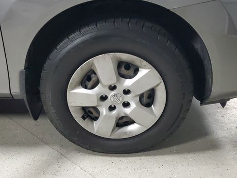 Used 2015 Nissan Rogue S w/ Convenience Package AWD/4WD image 6