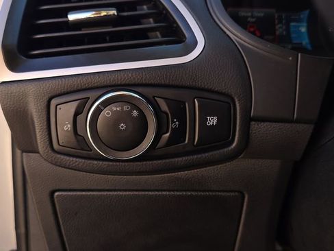 Used 2024 Ford Edge SEL image 29