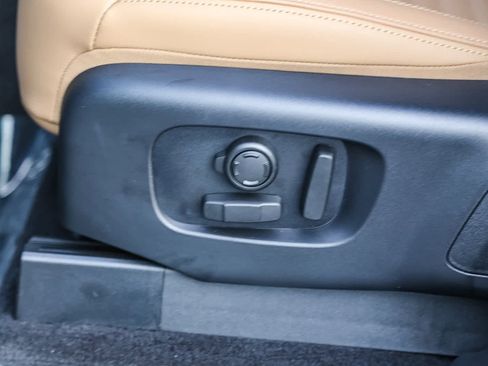 New 2026 Land Rover Discovery Limited Edition image 20