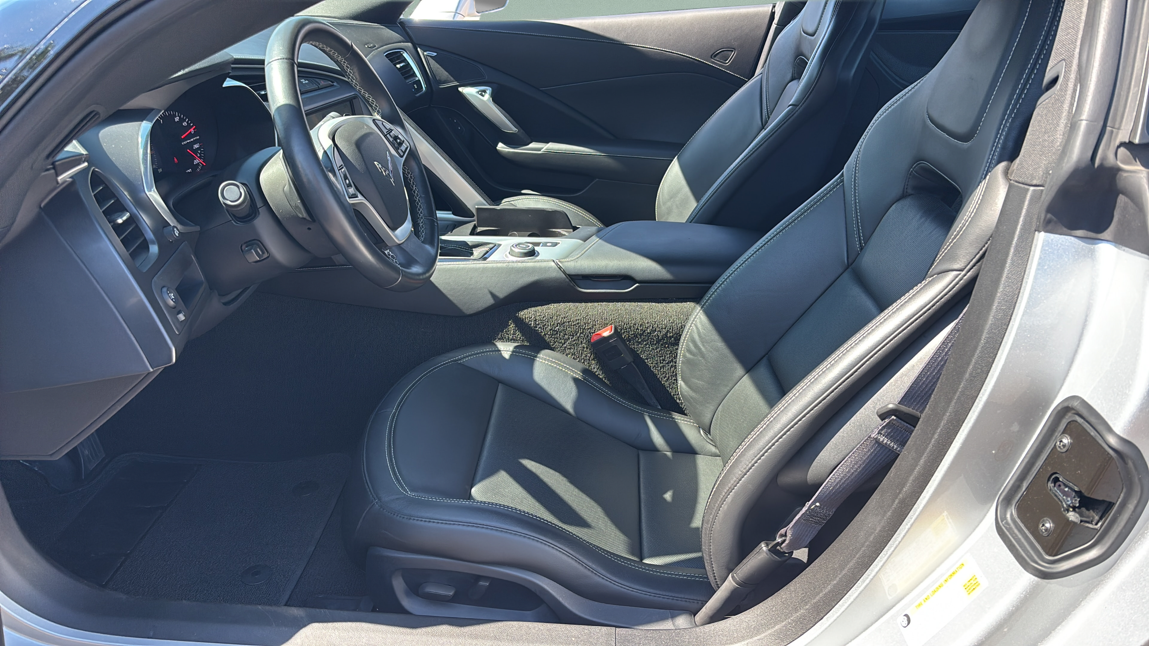 Used 2014 Chevrolet Corvette Stingray Coupe w/ Battery Protection Package RWD image 9