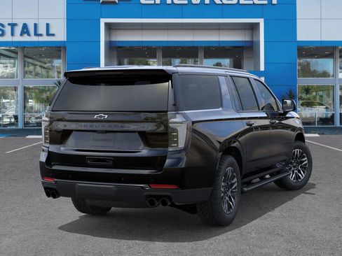 New 2026 Chevrolet Suburban Z71 w/ Comfort Package image 4