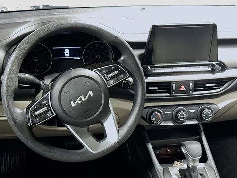 Used 2023 Kia Forte LXS w/ LXS Technology Package image 13