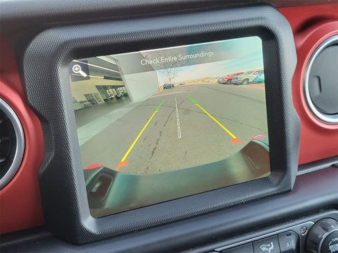 Used 2022 Jeep Gladiator Rubicon w/ Trailer Tow Package image 16