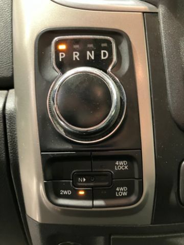 Used 2020 RAM 1500 Classic SLT AWD/4WD image 36