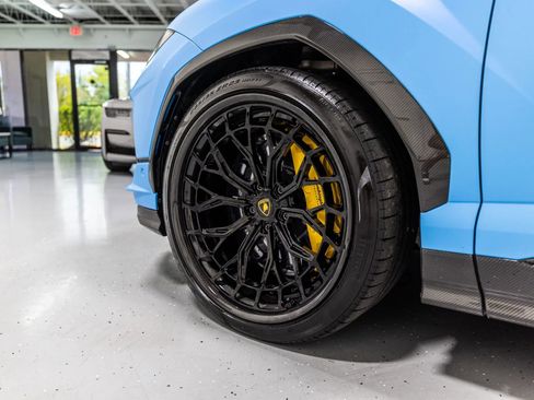 Used 2023 Lamborghini Urus Performante AWD/4WD image 15