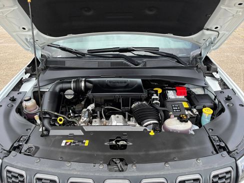 Used 2025 Jeep Compass Trailhawk AWD/4WD image 26
