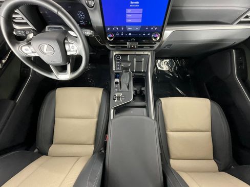 Used 2025 Lexus GX 550 image 14