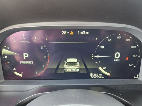 Used 2025 Mitsubishi Outlander SE image 12