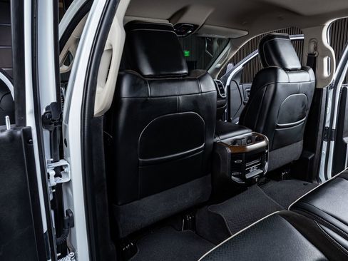 Used 2023 RAM 3500 Laramie image 33