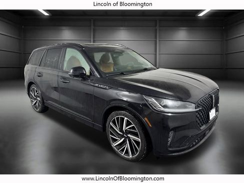 Certified 2025 Lincoln Aviator Black Label w/ Jet Appearance Package image 10