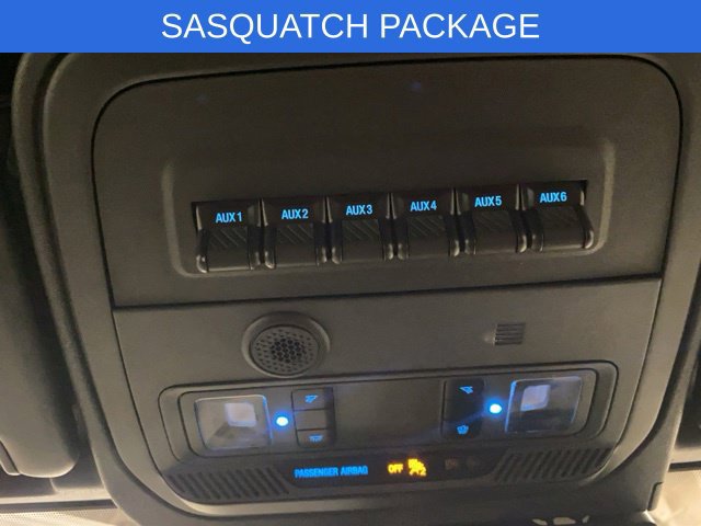 Used 2023 Ford Bronco Badlands w/ Sasquatch Package AWD/4WD image 30