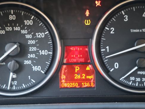 Used 2011 BMW 328i Sedan image 38