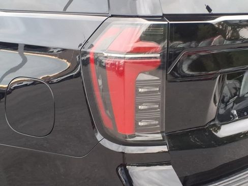 Certified 2025 Chevrolet Tahoe Z71 AWD/4WD image 8