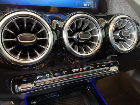 Certified 2025 Mercedes-Benz GLA 35 AMG AMGﾮ GLA 35 image 26