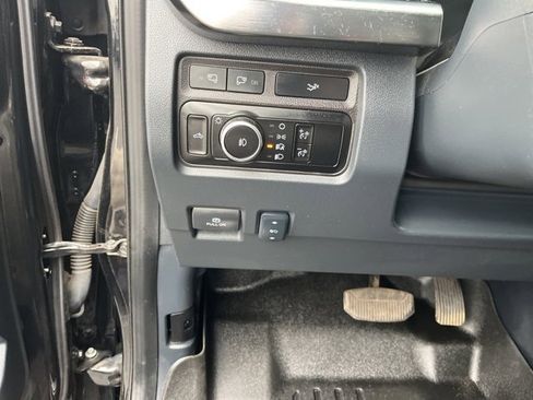 Used 2024 Ford F350 Lariat w/ Lariat Ultimate Package image 36