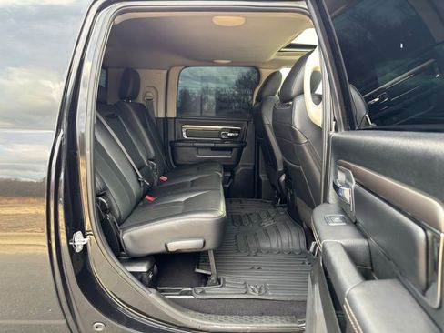 Used 2018 RAM 2500 Laramie w/ Sport Appearance Group image 27