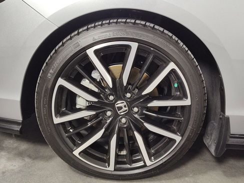 Used 2025 Honda Accord Touring image 17