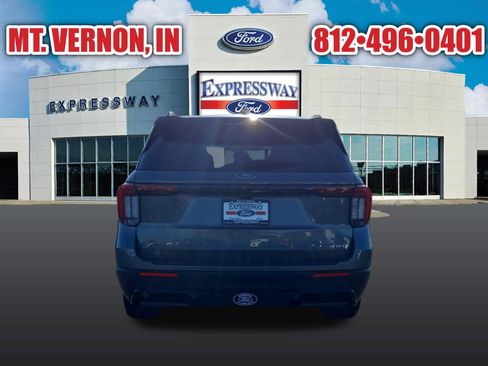 Used 2025 Ford Explorer ST-Line w/ ST-Line Street Pack image 7