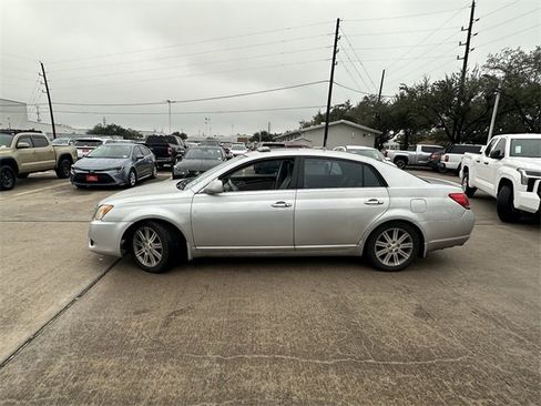 Used 2009 Toyota Avalon Limited image 8