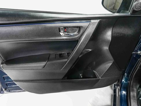 Certified 2018 Toyota Corolla SE w/ Carpet Mat Package (TMS) FWD image 22
