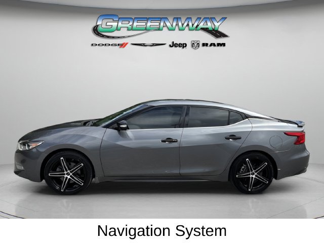 Used 2017 Nissan Maxima SR w/ Midnight Edition FWD image 3