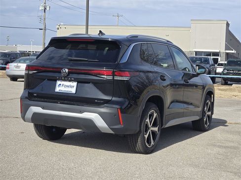 New 2026 Volkswagen Tiguan SE image 4