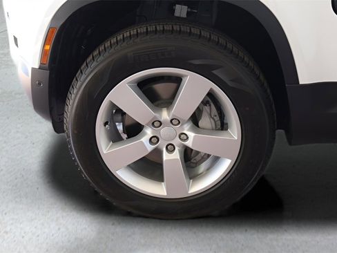 New 2025 Land Rover Defender 110 S image 28