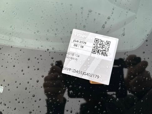 Used 2018 Kia Sorento SX image 30