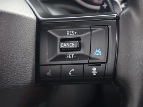 Used 2025 Nissan Rogue SV image 24