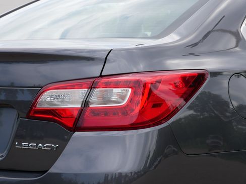 Used 2019 Subaru Legacy 2.5i Limited AWD/4WD image 18