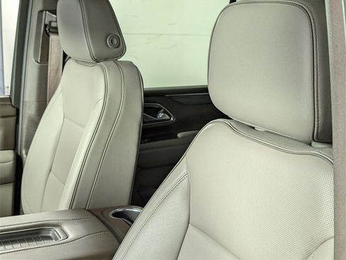 Used 2023 GMC Yukon SLT image 25