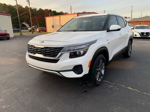 Used 2021 Kia Seltos LX image 6