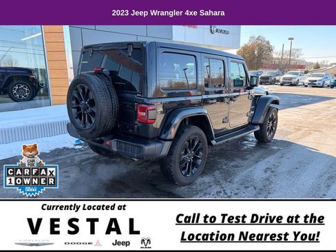Used 2023 Jeep Wrangler Unlimited Sahara AWD/4WD image 7